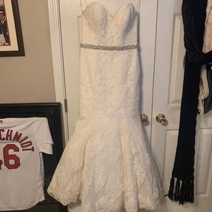 Maggie Sottero Wedding dress